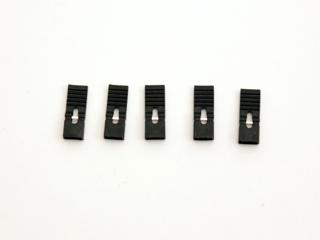 5 jumpers with grip